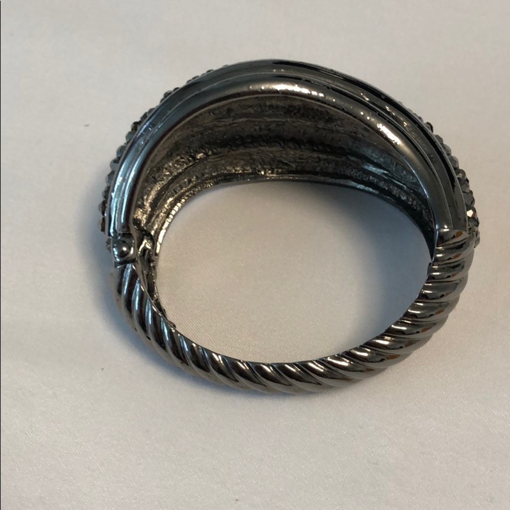Cuff Bracelet - Picture 5 of 6